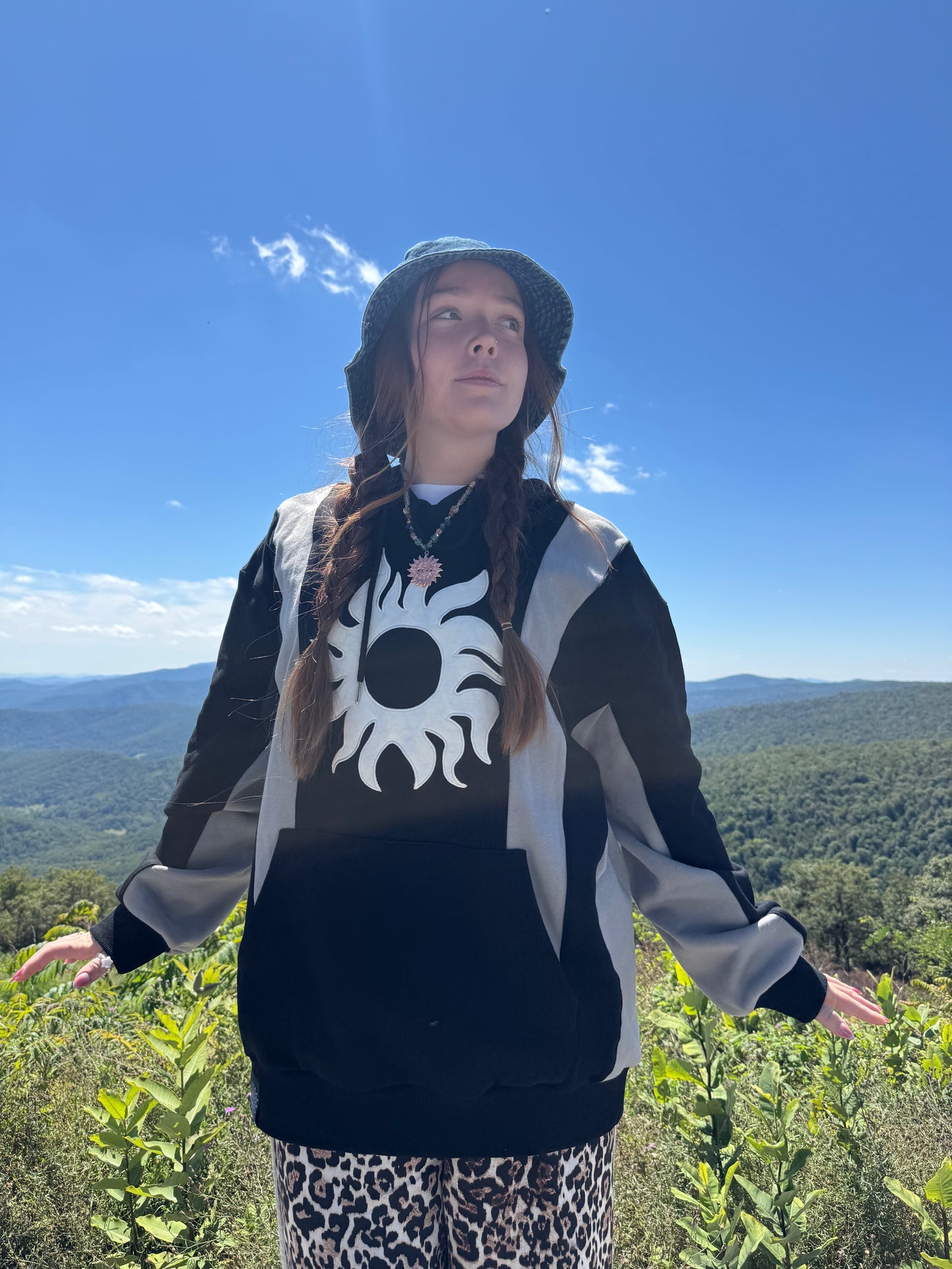 SUNSHINE TWO TONE V2 HOODIE