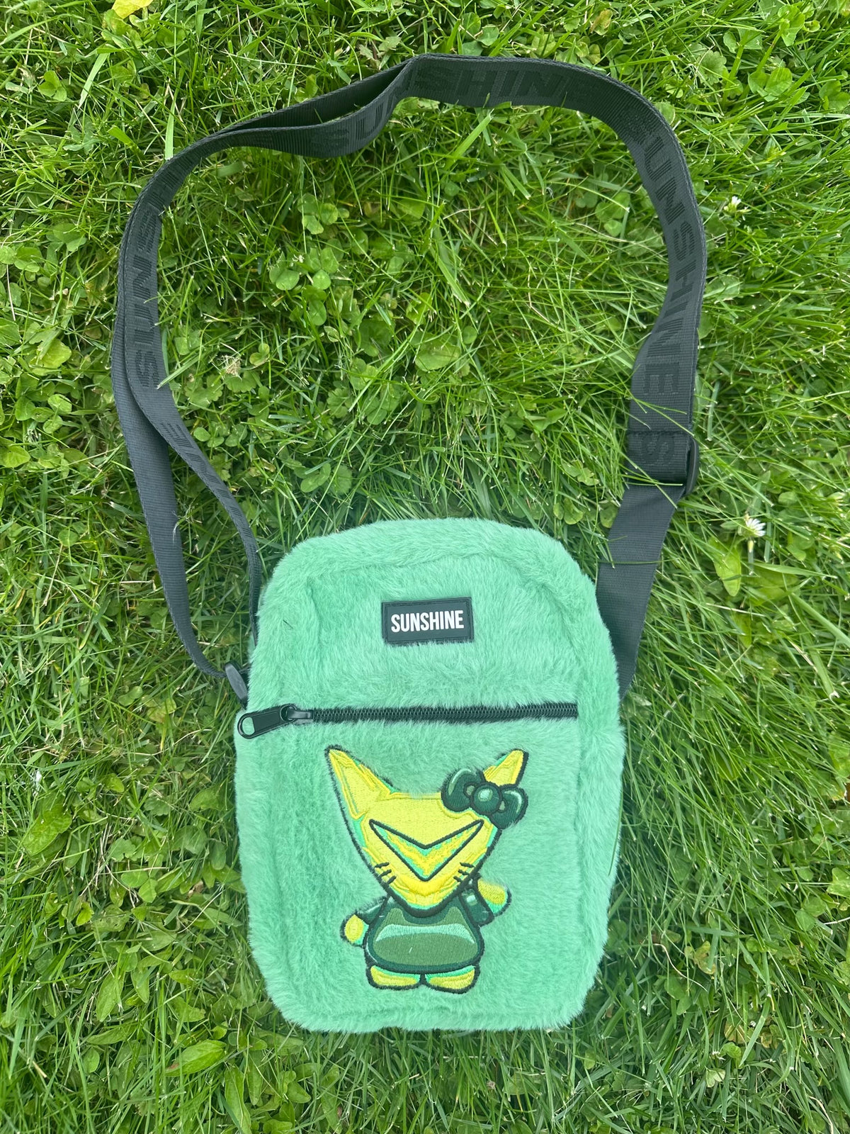 HELLO WOBBLE FURRY SLING BAG