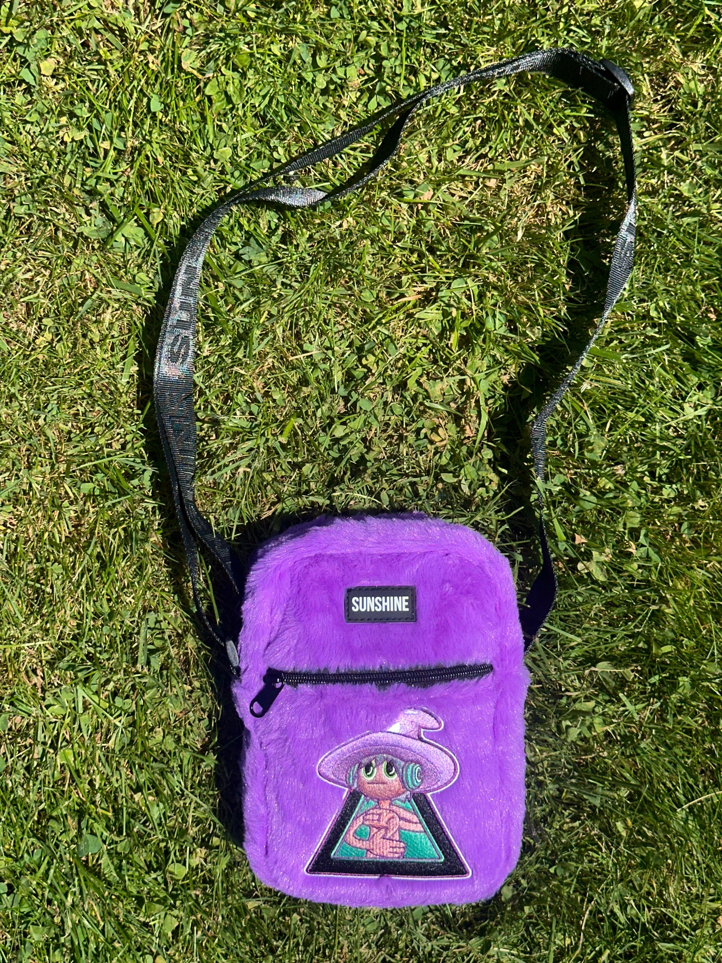 CLANCY FURRY SLING BAG