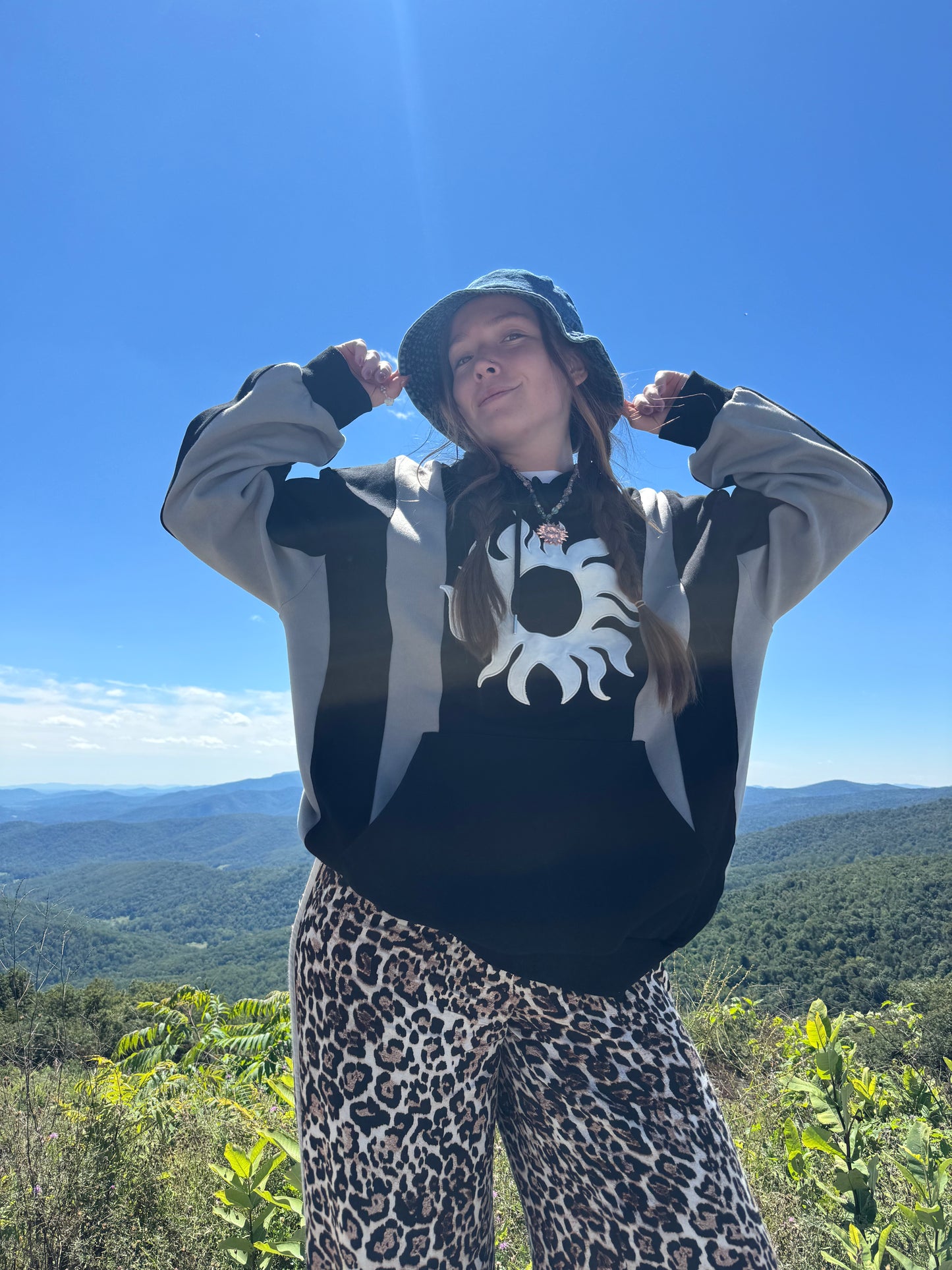 SUNSHINE TWO TONE V2 HOODIE