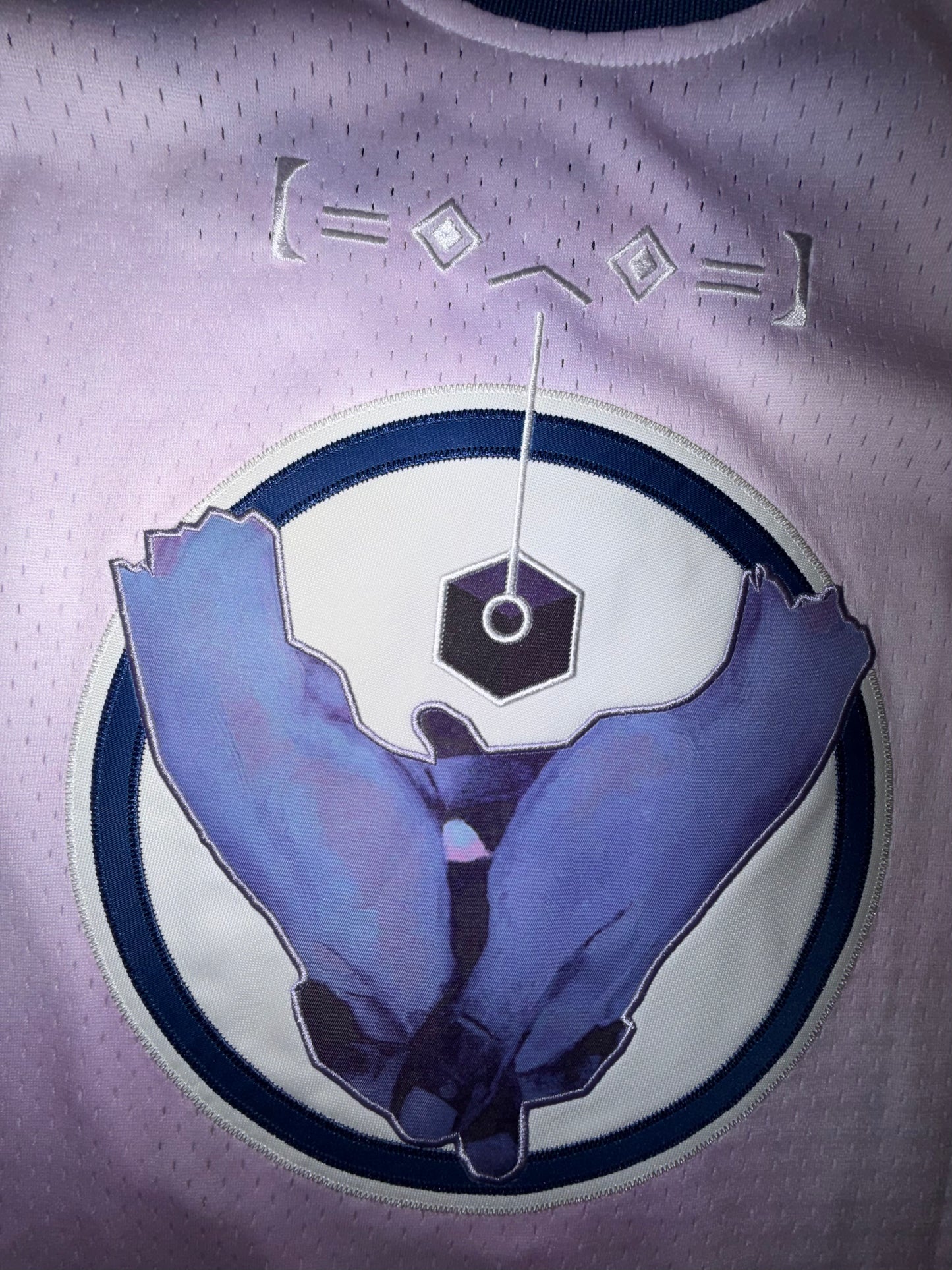 WORLDS V2 BASKETBALL JERSEY