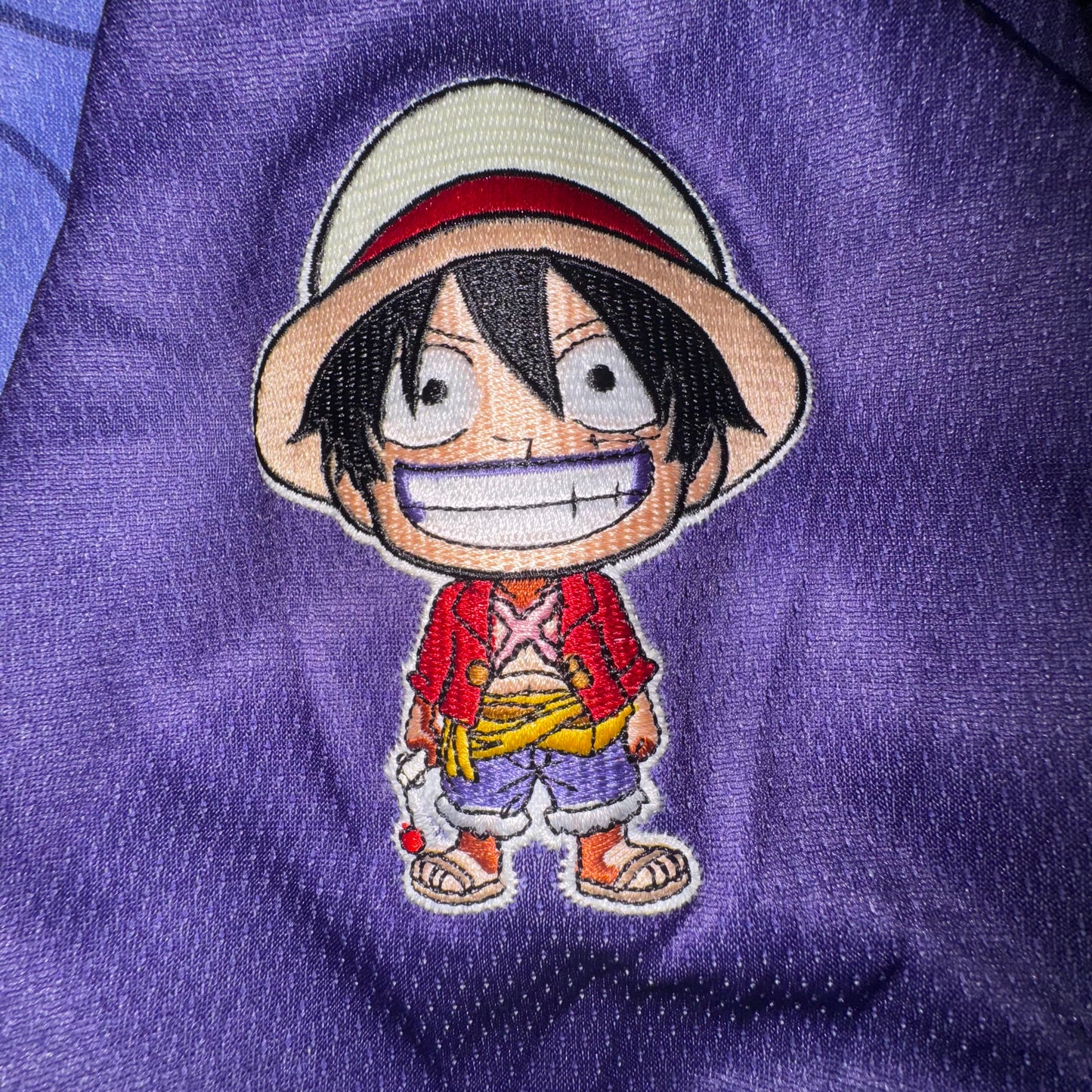 GUM GUM CROPPED HOCKEY