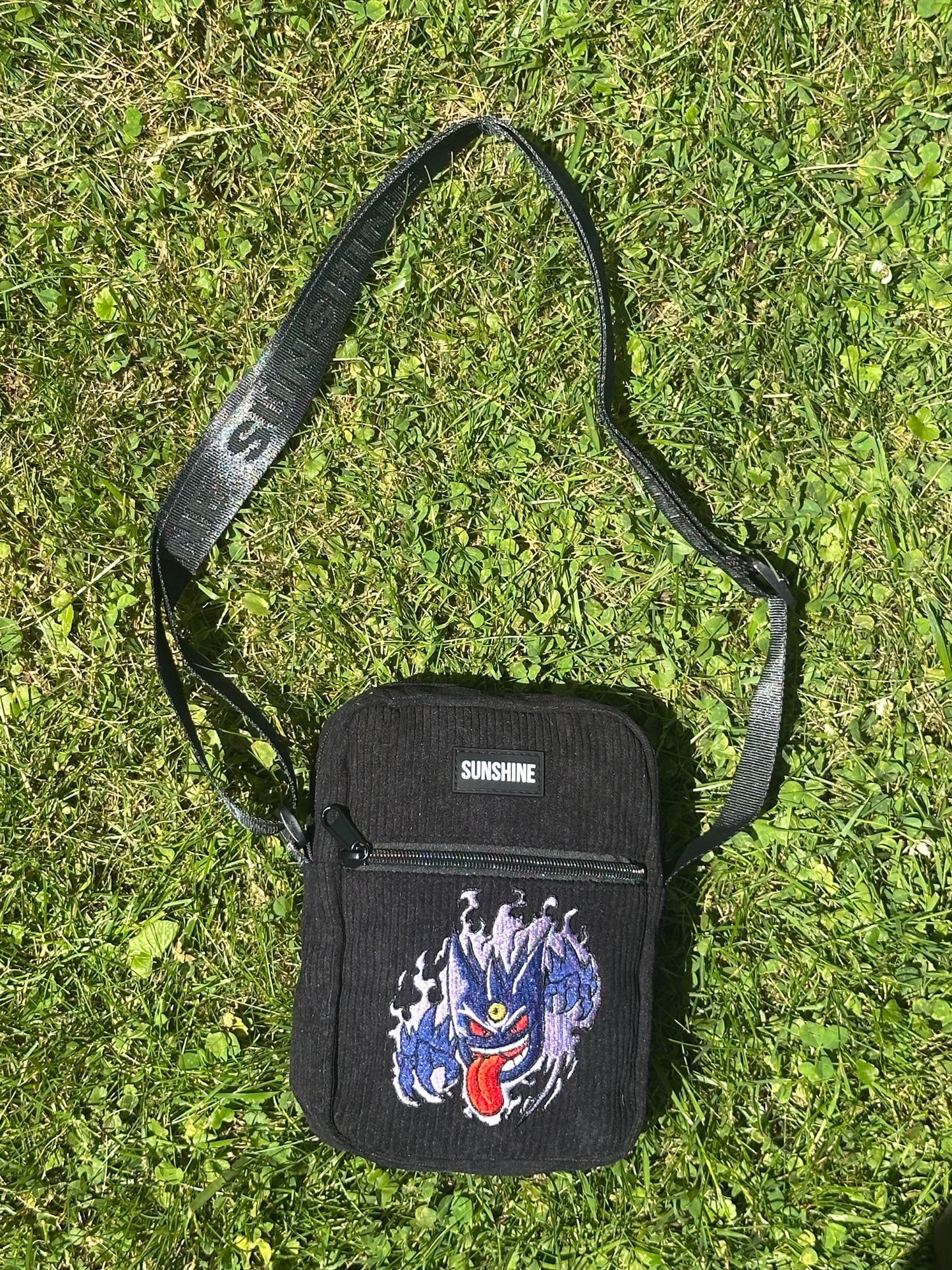 PHANTOM CORDUROY SLING BAG